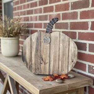 Rustic Wooden Pumpkin Decor